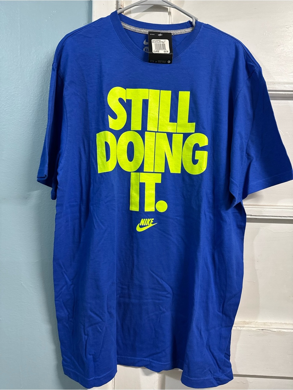Nike Men’s Royal Blue Tee with Neon Yellow Graphic